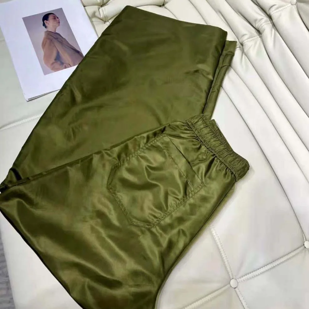 Prada Re-Nylon Pants for Women in Green Prada Re-Nylon Pants for Women in Green