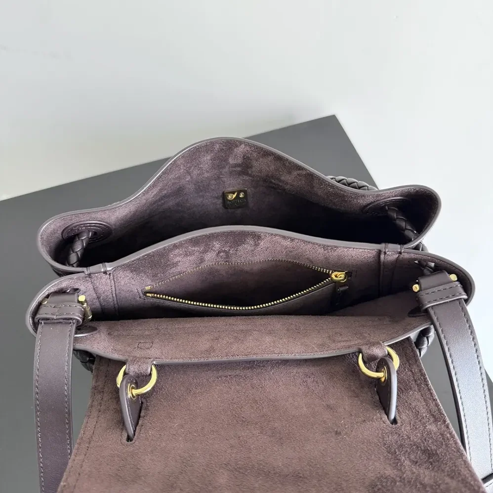 Bottega Veneta Small Ciao Ciao for Women in Chocolate