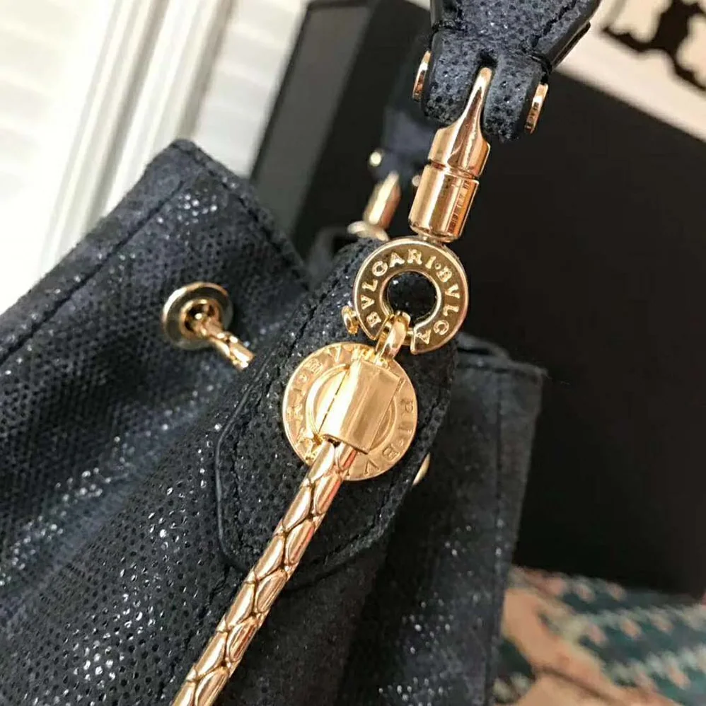 Bvlgari Serpenti Forever Bucket for Women in Black Bvlgari Serpenti Forever Bucket for Women in Black
