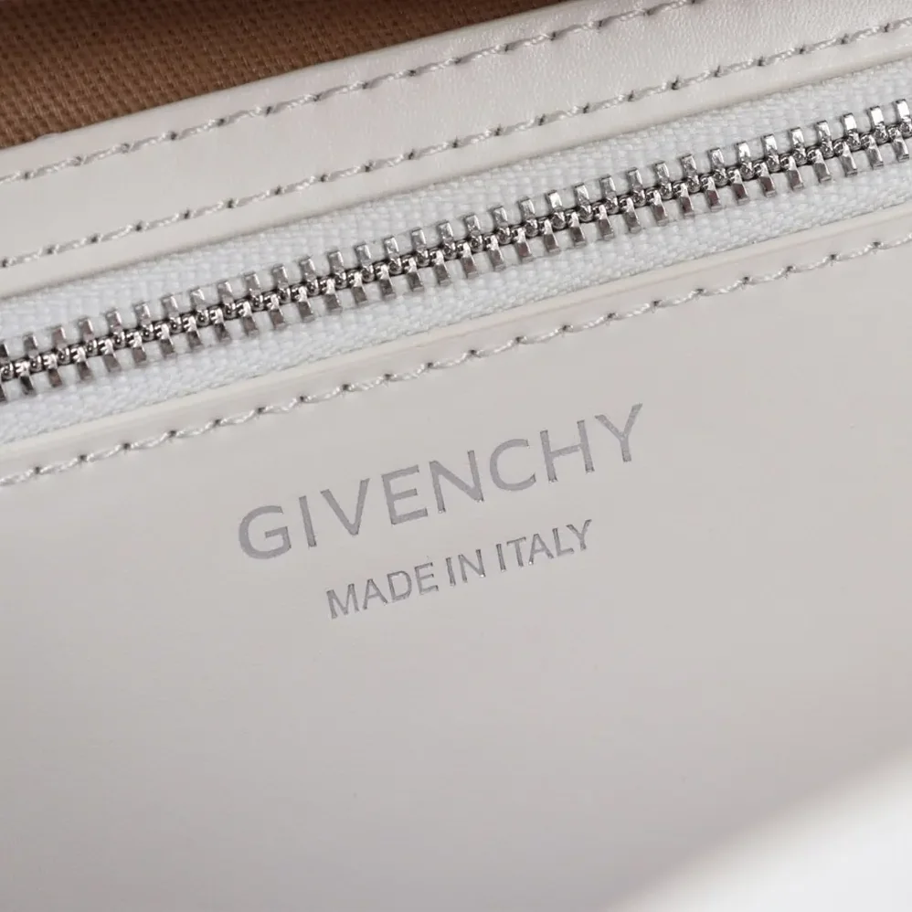 Givenchy Small Antigona Bag in Box Leather for Women in White