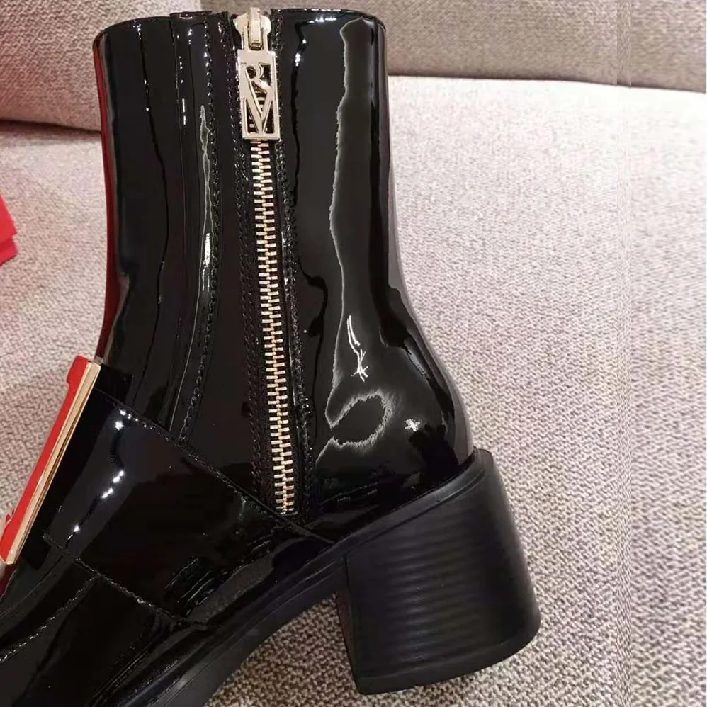 Roger Vivier Viv' Rangers Metal Buckle Ankle Boots in Patent Leather in 6cm Heel for Women Roger Vivier Viv' Rangers Metal Buckle Ankle Boots in Patent Leather in 6cm Heel for Women