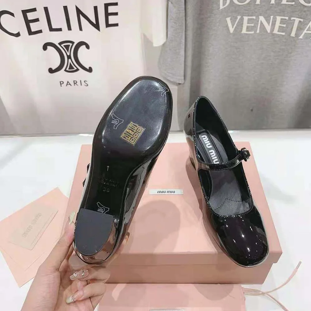 Miu Miu Patent Leather Pumps with Metal Lettering Logo for Women in Black Miu Miu Patent Leather Pumps with Metal Lettering Logo for Women in Black