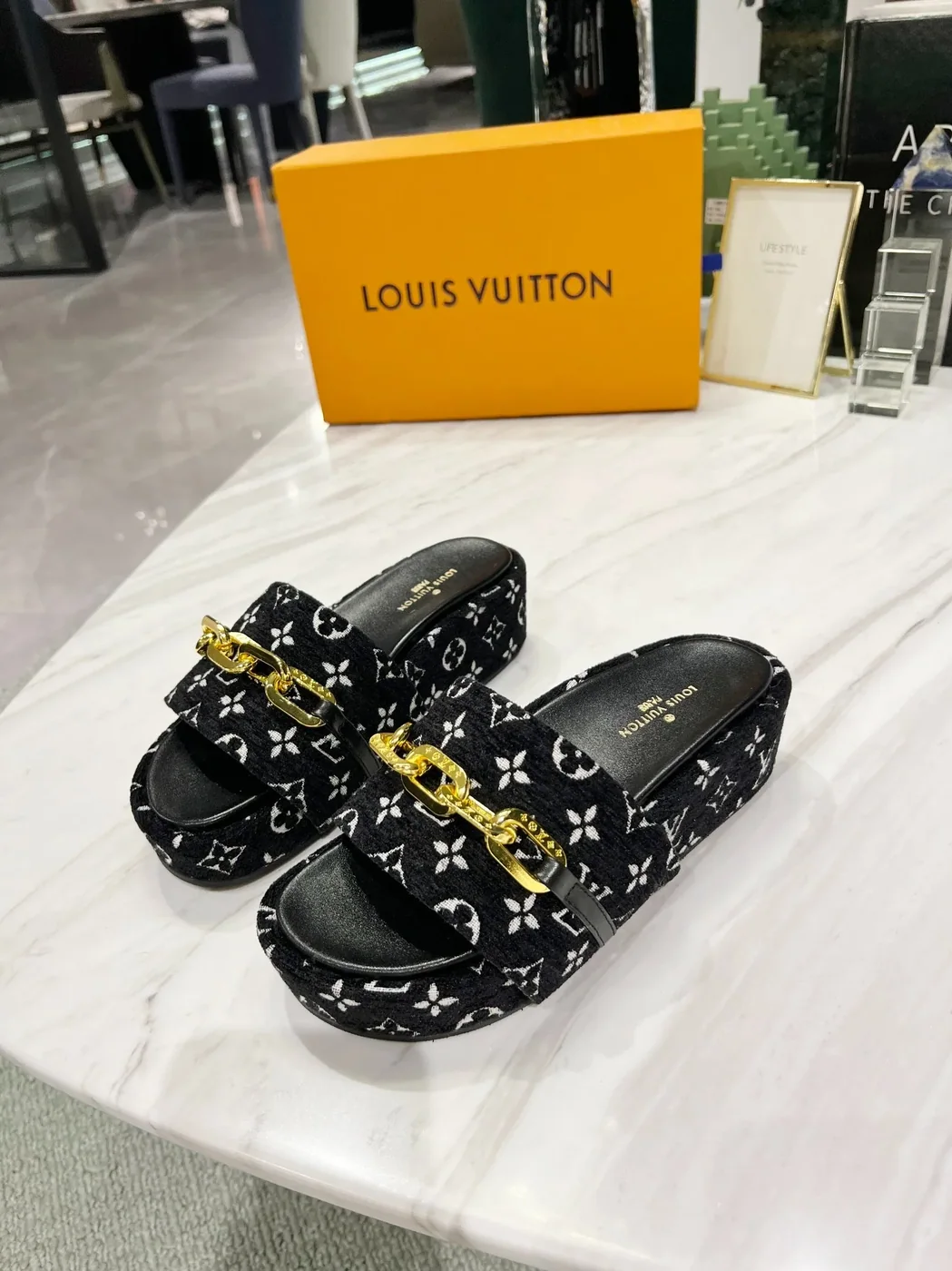 Louis Vuitton Jumbo Flatform Mule Black Louis Vuitton Jumbo Flatform Mule Black