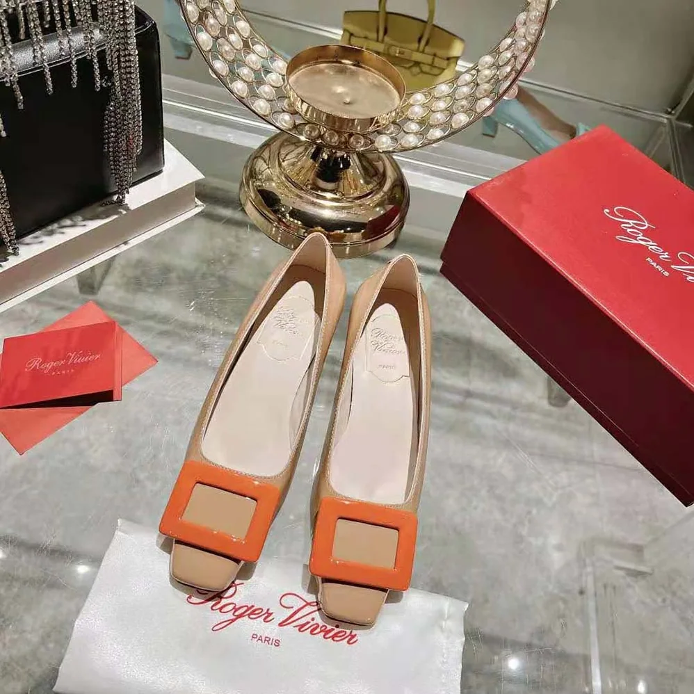 Roger Vivier Patent Leather Belle Vivier Pumps for Women in Orange Roger Vivier Patent Leather Belle Vivier Pumps for Women in Orange