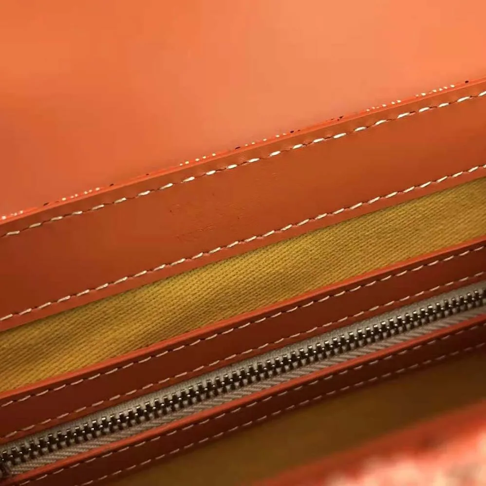Goyard Sac Saïgon PM in Toile Goyardine & Clamecy Calfskin for Women in Orange Goyard Sac Saïgon PM in Toile Goyardine & Clamecy Calfskin for Women in Orange