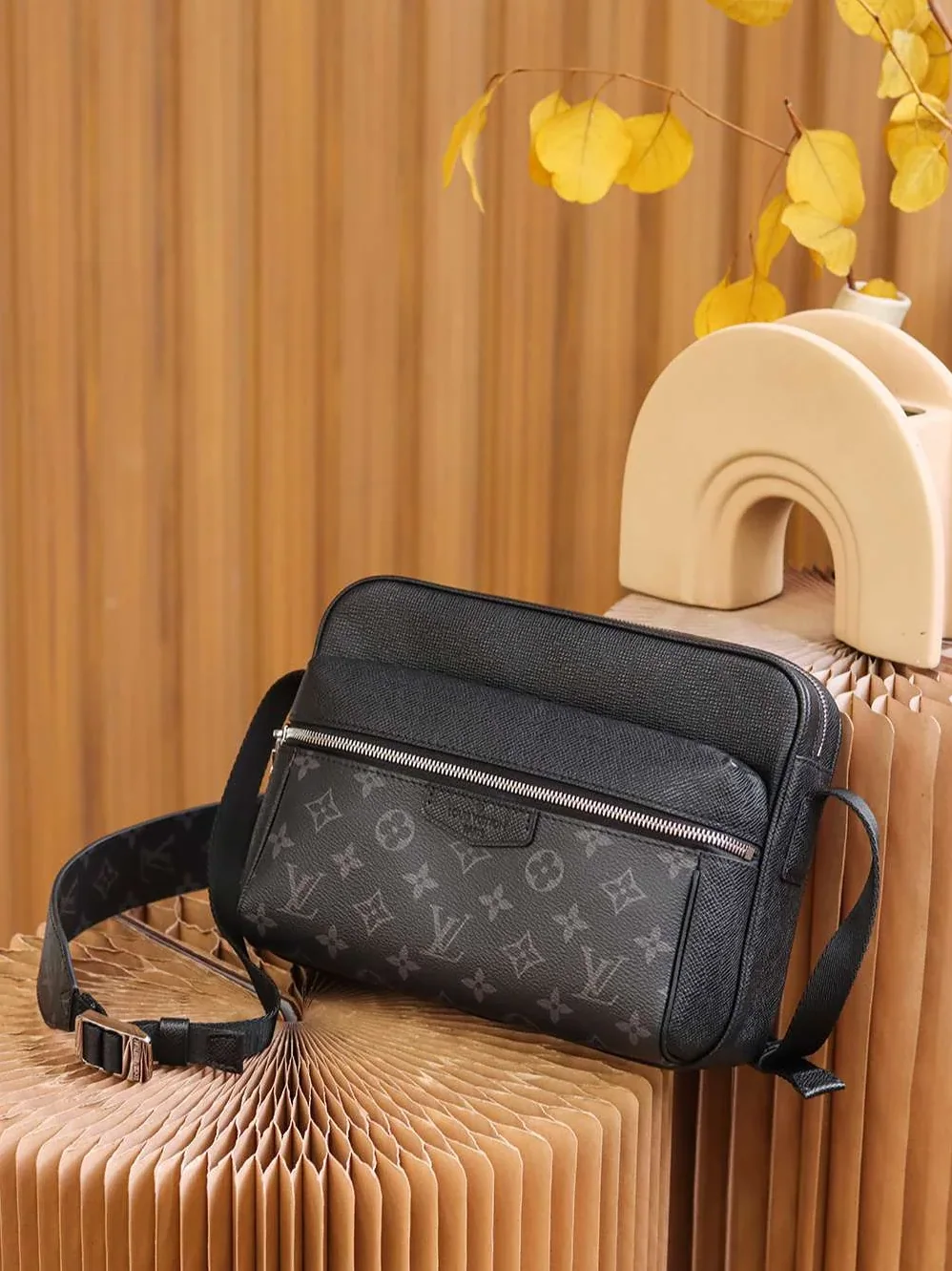 Louis Vuitton Outdoor Messenger Bag Black /
