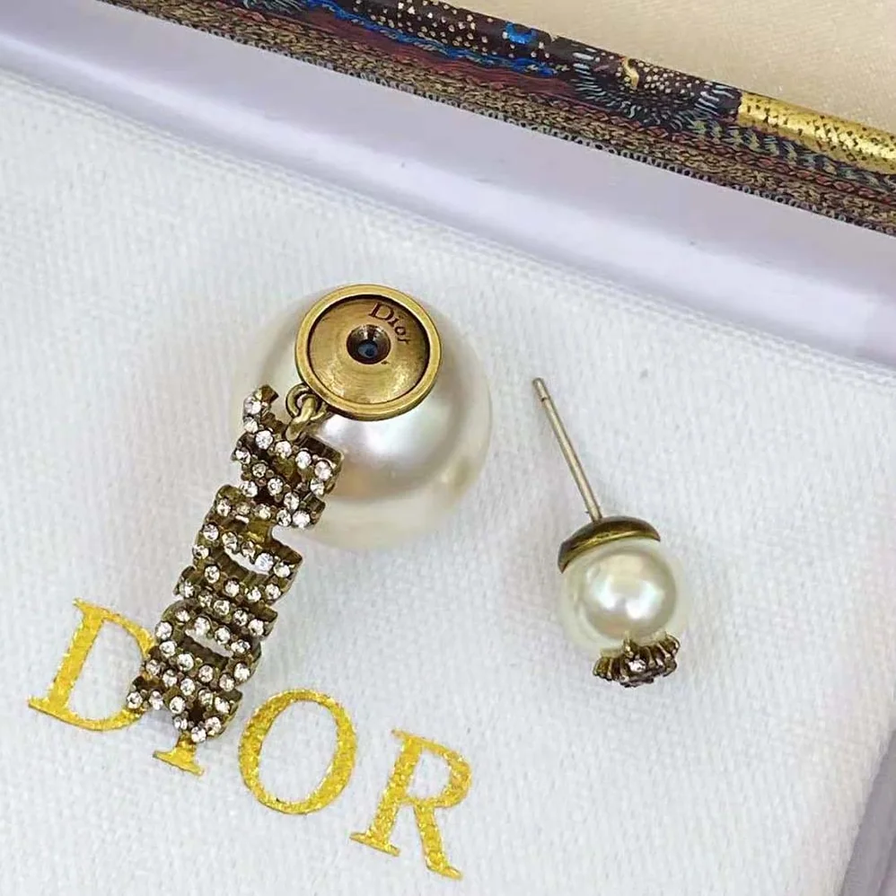 Dior Tribales Earrings Antique Gold for Women in Finish Metal Dior Tribales Earrings Antique Gold for Women in Finish Metal