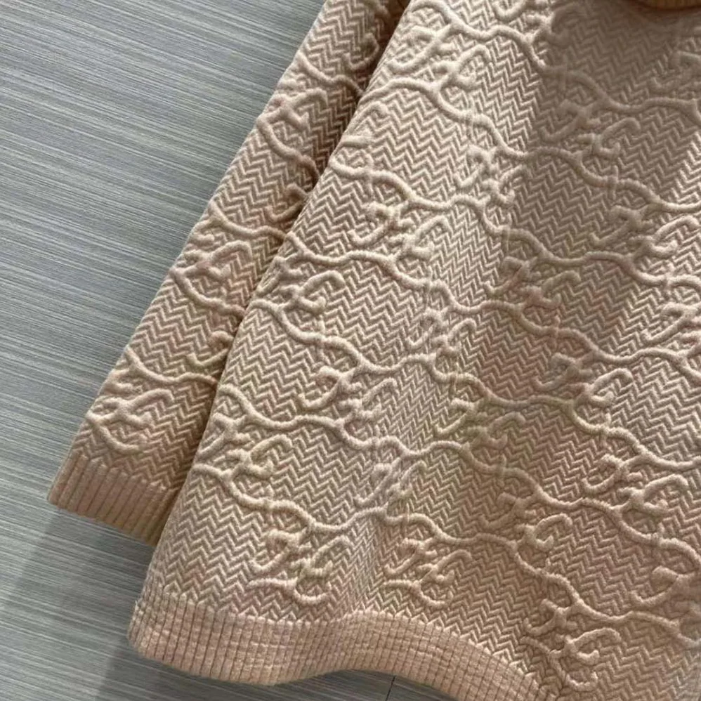 Fendi Sweater Pink Wool and Cashmere Sweater for Women Fendi Sweater Pink Wool and Cashmere Sweater for Women