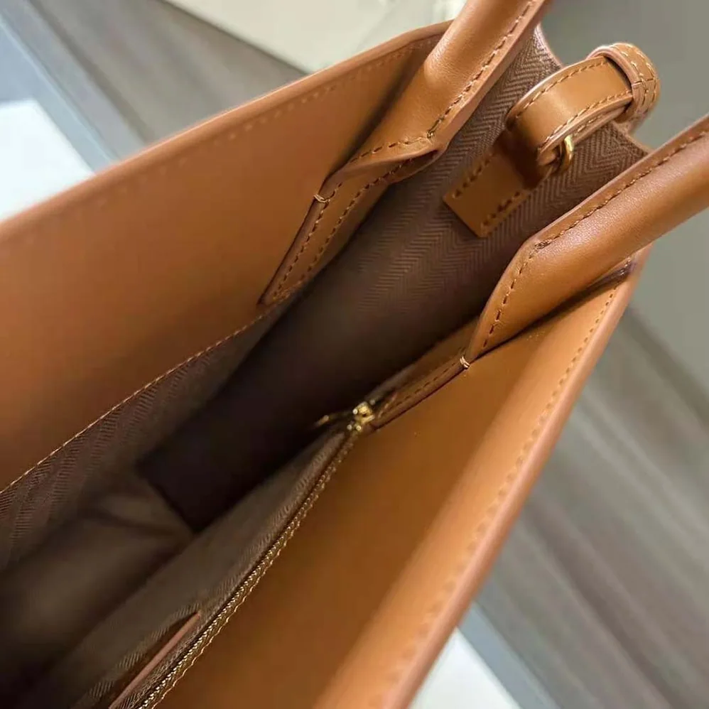 Loewe LOEWE Standard A4 Tote in Sleek Calfskin for Women in Tan Loewe LOEWE Standard A4 Tote in Sleek Calfskin for Women in Tan