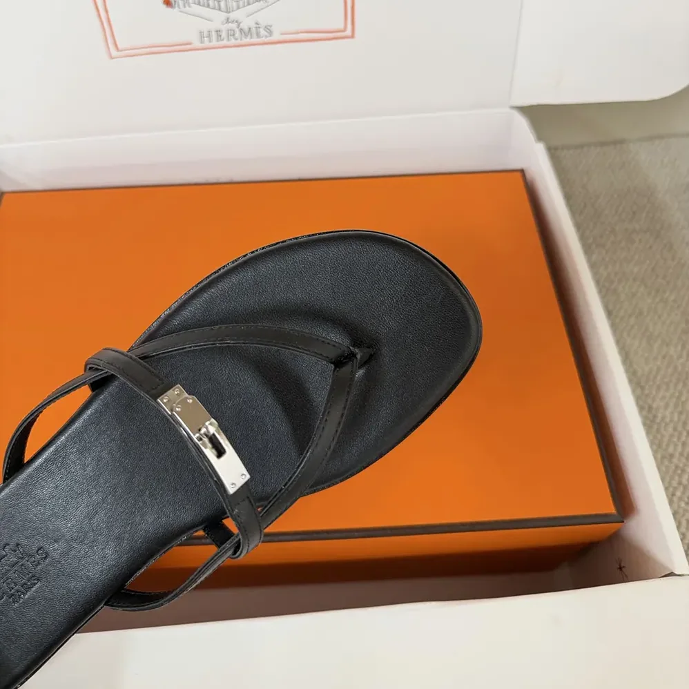 Hermes Miss Sandal in Calfskin for Women in Black Hermes Miss Sandal in Calfskin for Women in Black