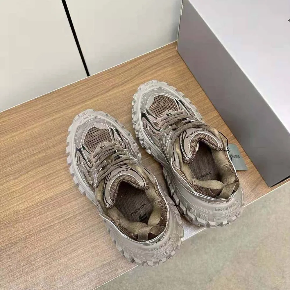 Balenciaga Bouncer Sneaker in Beige Mesh and Nylon for Unisex Balenciaga Bouncer Sneaker in Beige Mesh and Nylon for Unisex