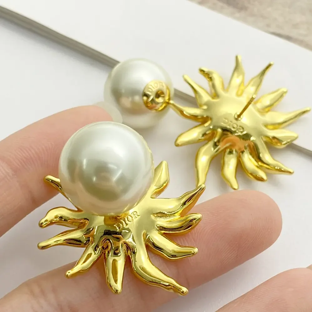 Dior Tribales Earrings Gold-Finish Metal and White Resin Pearls for Women Dior Tribales Earrings Gold-Finish Metal and White Resin Pearls for Women