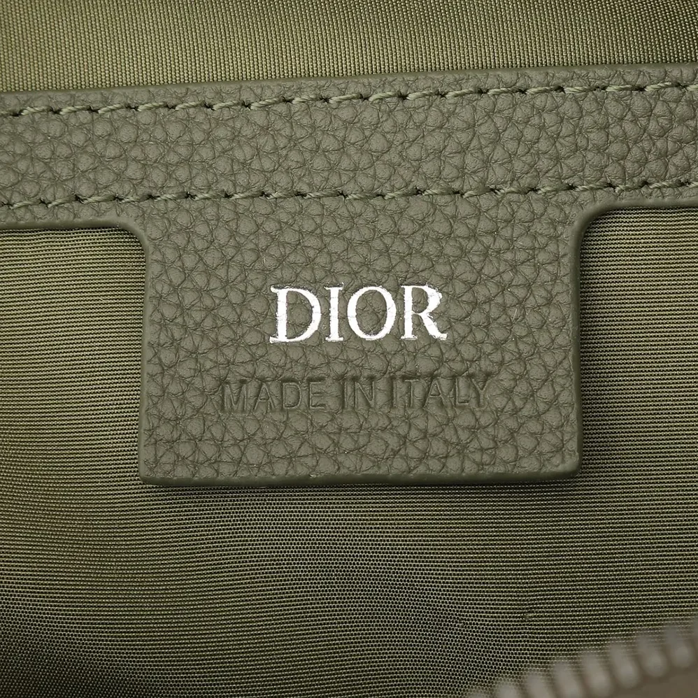 Dior Rider 2.0 Zipped Messenger Bag Khaki Dior Gravity Leather and Khaki Grained Calfskin for Men Dior Rider 2.0 Zipped Messenger Bag Khaki Dior Gravity Leather and Khaki Grained Calfskin for Men