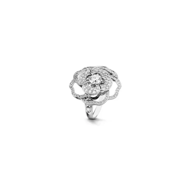 Chanel Camélia Bloom Ring White Gold Chanel Camélia Bloom Ring White Gold