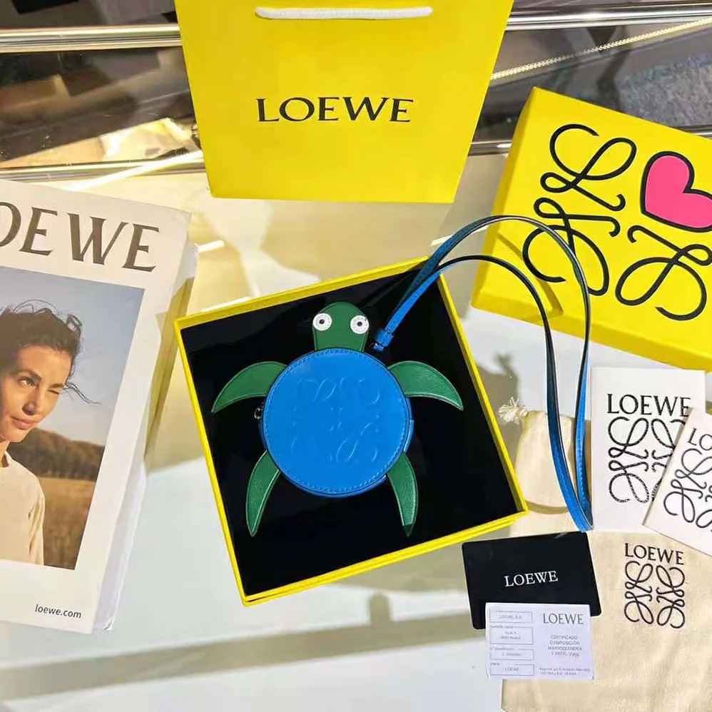 Loewe Turtle Cookie Pouch in Classic Calfskin for Women Loewe Turtle Cookie Pouch in Classic Calfskin for Women