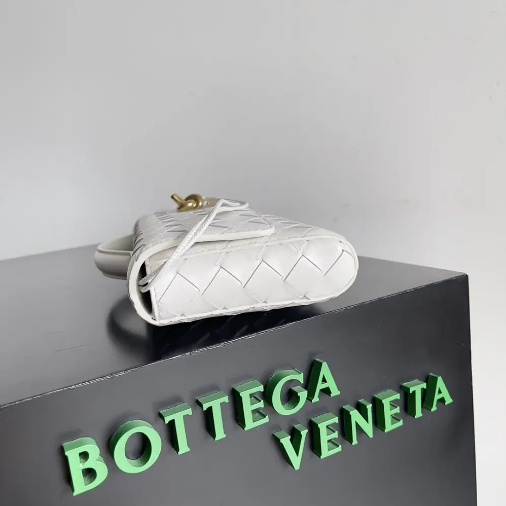 Bottega Veneta Long Clutch Andiamo With Handle for Women in White Bottega Veneta Long Clutch Andiamo With Handle for Women in White