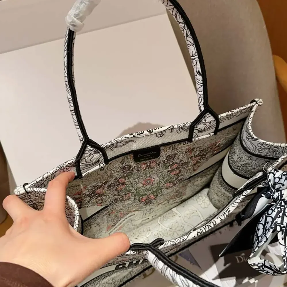 Dior Medium Dior Book Tote Latte Embroidery for Women