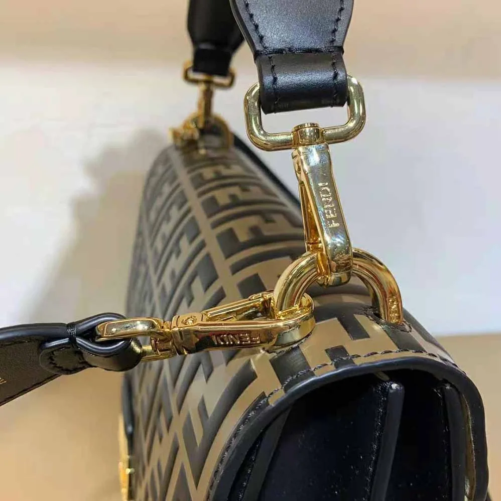 Fendi Kan U Black Leather Bag for Women