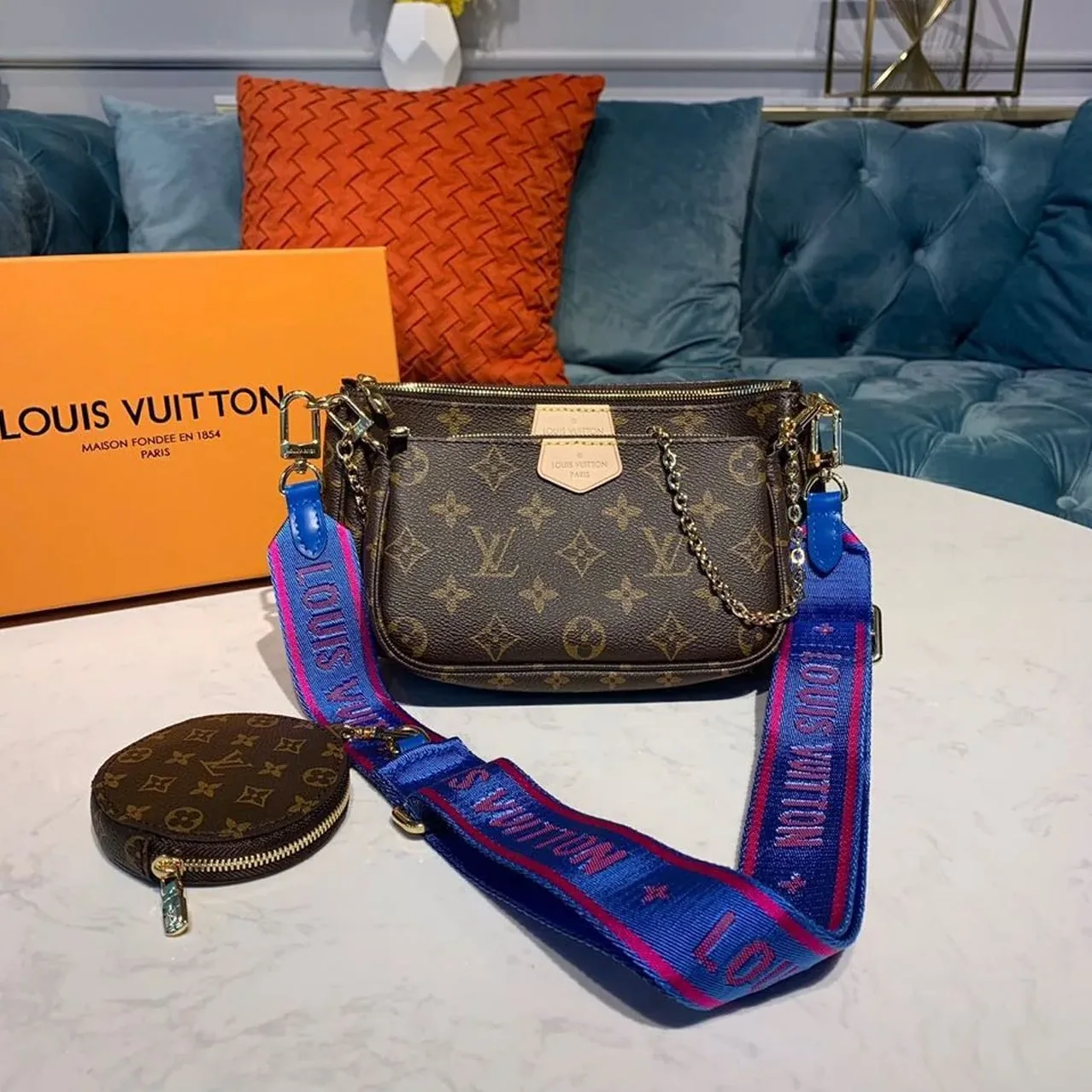 Louis Vuitton Multi Pochette Accessoire Shoulder Bag / Blue Monogram Canvas Gold Hardware Louis Vuitton Multi Pochette Accessoire Shoulder Bag / Blue Monogram Canvas Gold Hardware