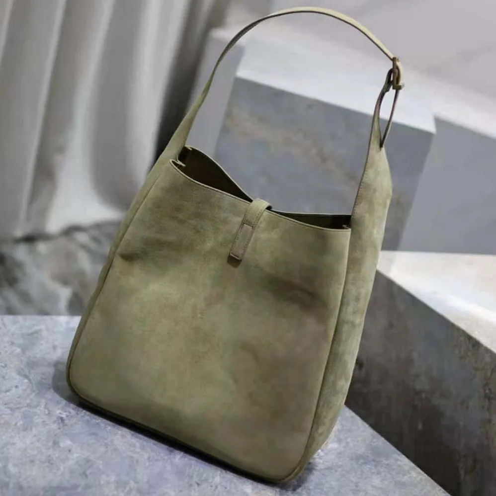 Saint Laurent YSL Le 5 à 7 Supple Large in Suede for Women in Green Saint Laurent YSL Le 5 à 7 Supple Large in Suede for Women in Green