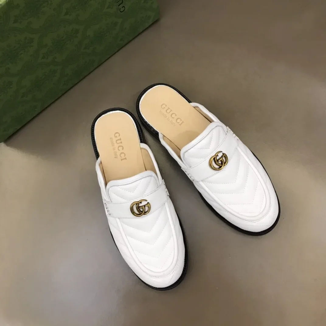 Gucci Slipper With Interlocking G White Gucci Slipper With Interlocking G White