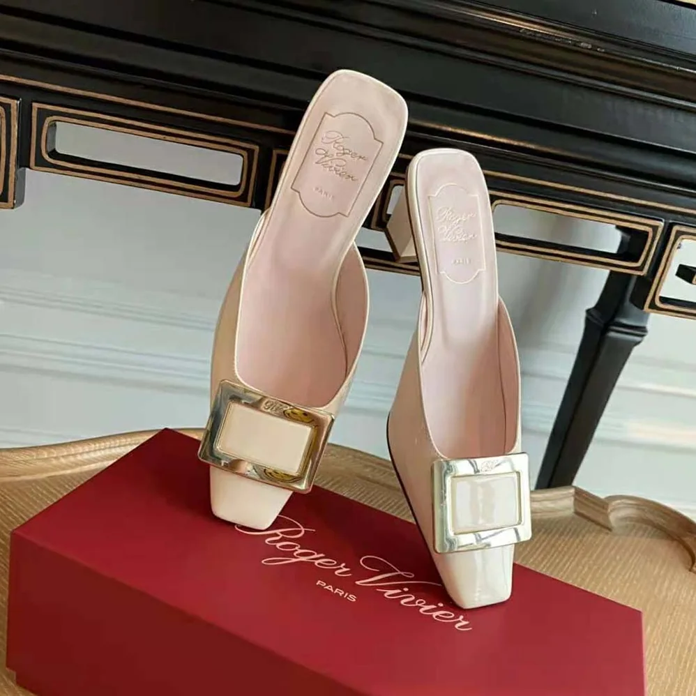 Roger Vivier Belle Vivier Metal Buckle Mules in Patent Leather in 4.5 cm Heel Roger Vivier Belle Vivier Metal Buckle Mules in Patent Leather in 4.5 cm Heel