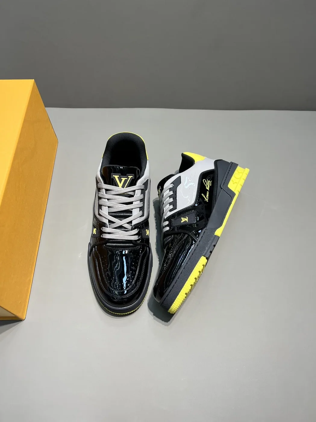 Louis Vuitton Trainer Sneaker Patent Canvas Black Virgil Abloh LV 1A9JTV