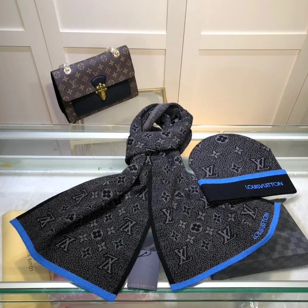 Louis Vuitton Beanie & Scarf Set In Black Louis Vuitton Beanie & Scarf Set In Black