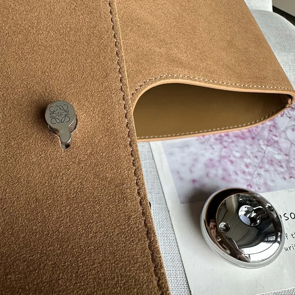 Loewe Large Pebble Bucket Bag in Suede Calfskin-BANBBBHX01 for Unisex Loewe Large Pebble Bucket Bag in Suede Calfskin-BANBBBHX01 for Unisex