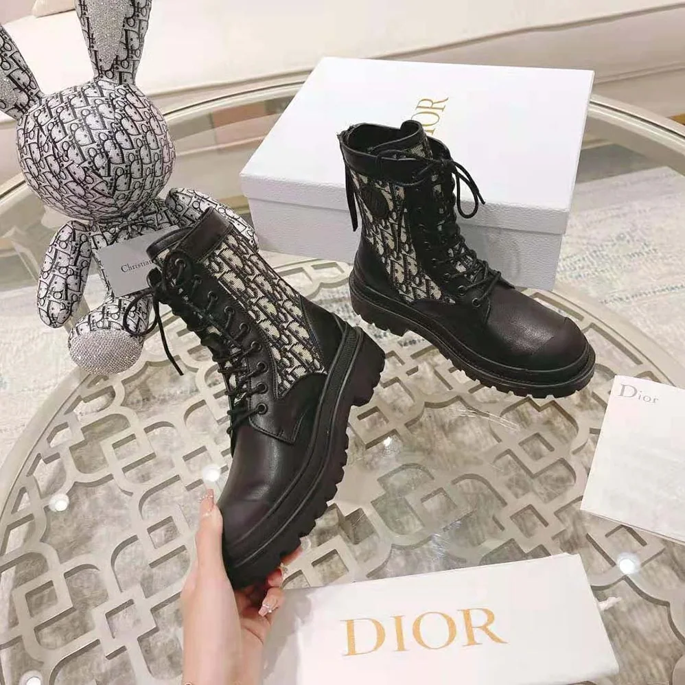 Dior Explorer Ankle Boot Beige and Black Dior Oblique Jacquard and Black Smooth Calfskin for Men Dior Explorer Ankle Boot Beige and Black Dior Oblique Jacquard and Black Smooth Calfskin for Men