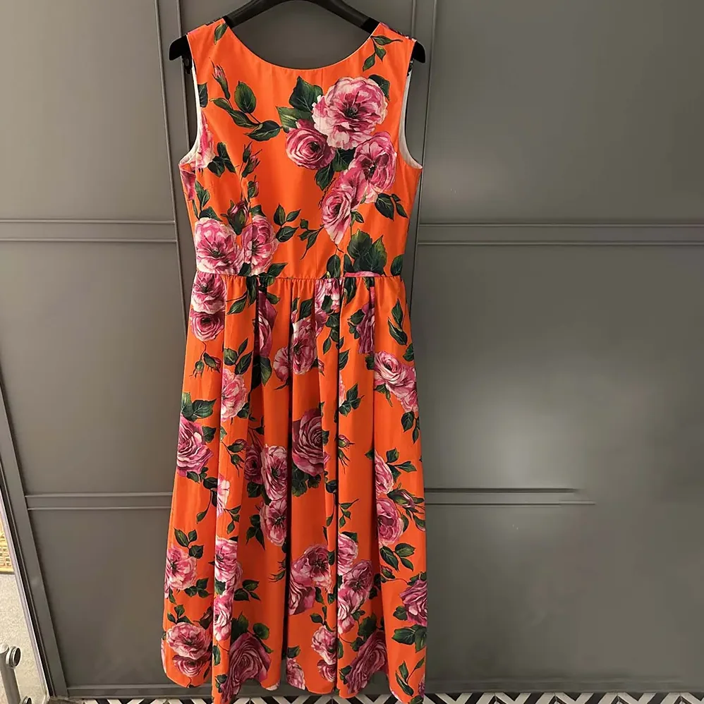 Dolce Gabbana D&G Cotton Calf-length Babydoll Dress with Rose Print for Women Dolce Gabbana D&G Cotton Calf-length Babydoll Dress with Rose Print for Women