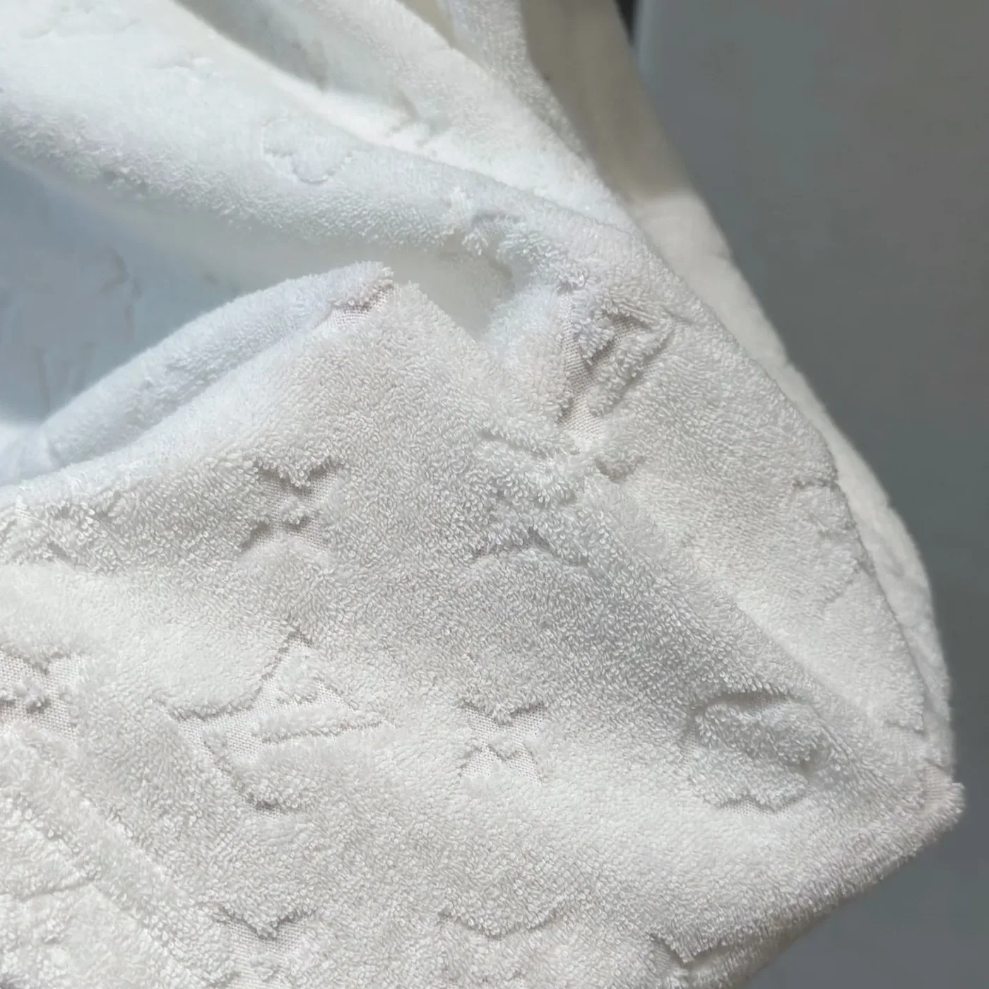 Louis Vuitton Monogram Toweling Effect T in Shirt White Louis Vuitton Monogram Toweling Effect T in Shirt White