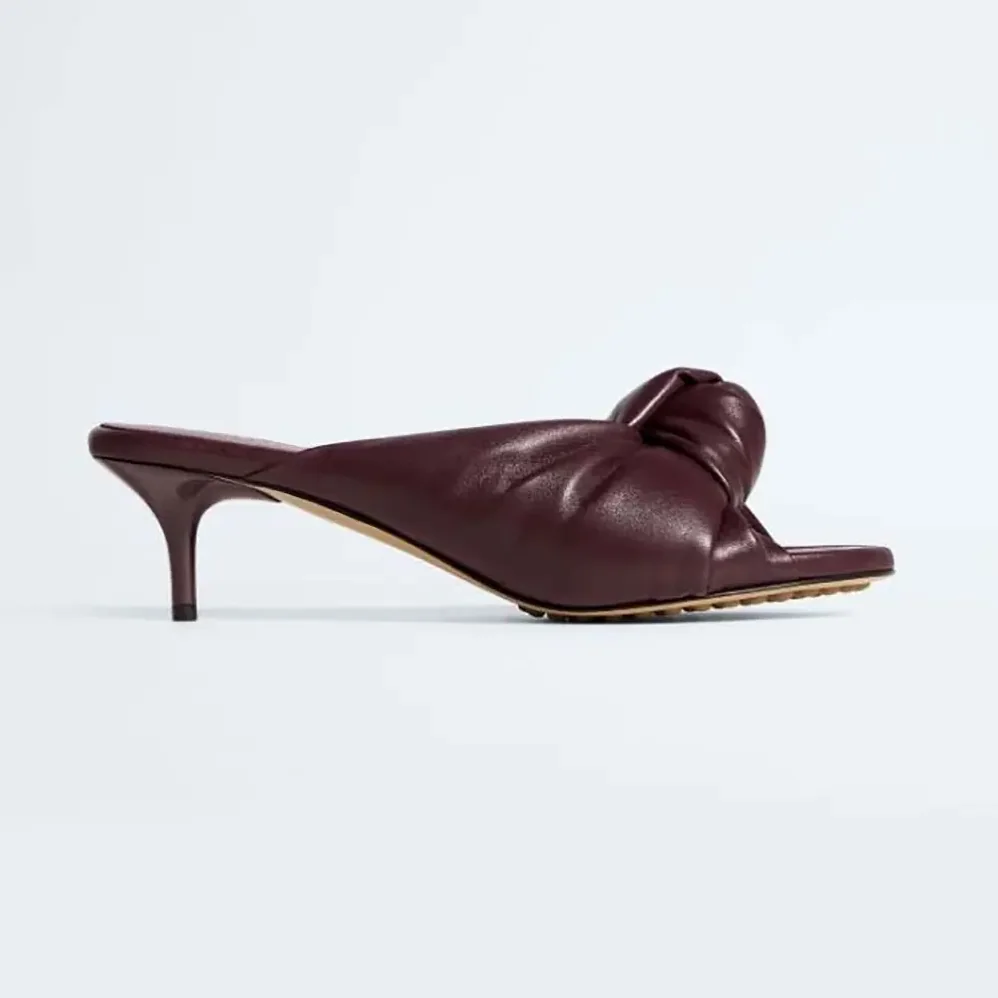 Bottega Veneta Cherry Mule in Supple Nappa Leather for Women in Deep Mahogany