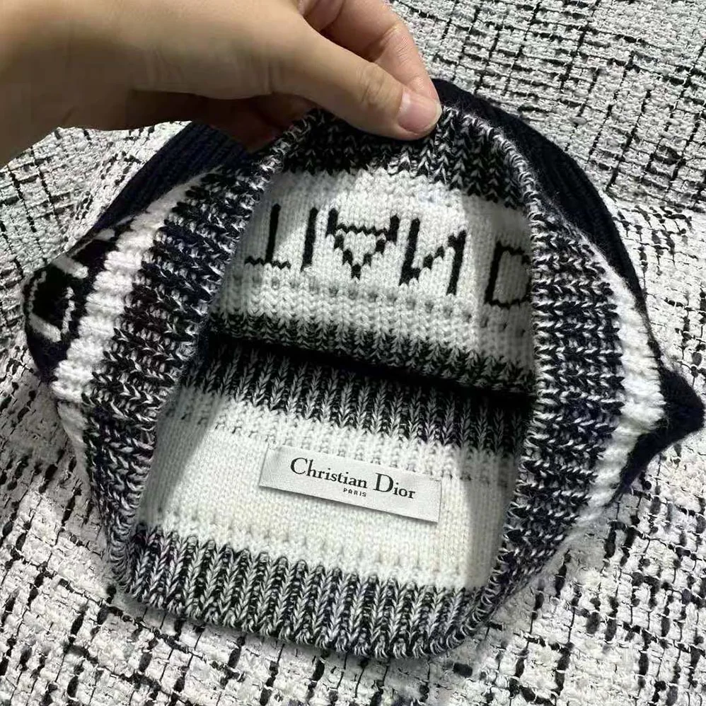 Dior D-White Beanie Black and Ivory Virgin Wool and Cashmere for Women Dior D-White Beanie Black and Ivory Virgin Wool and Cashmere for Women