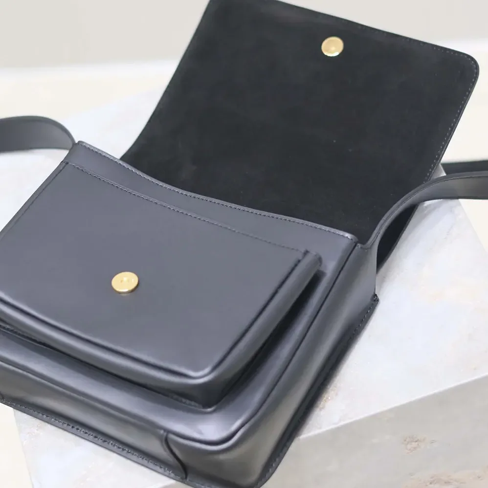 Saint Laurent YSL Niki Satchel In Leather for Women in Black Saint Laurent YSL Niki Satchel In Leather for Women in Black