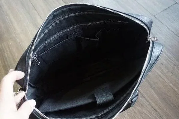 Amazing Porte-Documents Voyage PM Taiga Leather