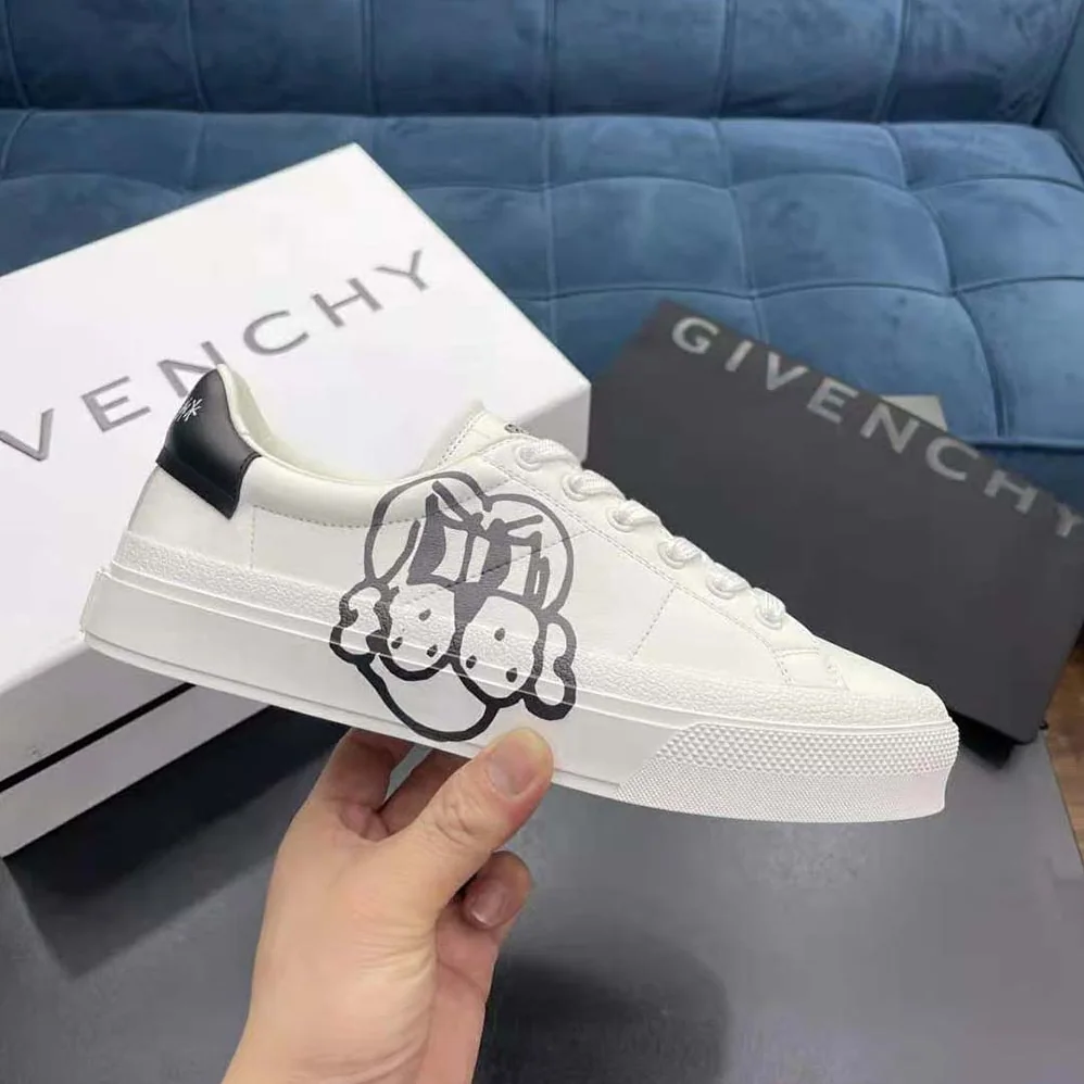 Givenchy Sneakers City Sport in Leather with Tag Effect Dog Print for Men in White