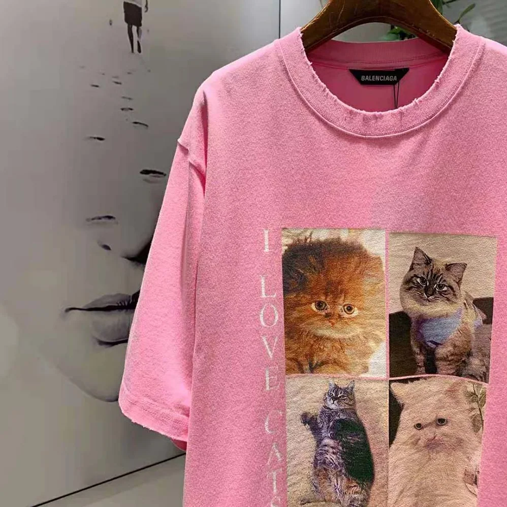 Balenciaga I Love Cats XL T for Women in Shirt in Pink Balenciaga I Love Cats XL T for Women in Shirt in Pink