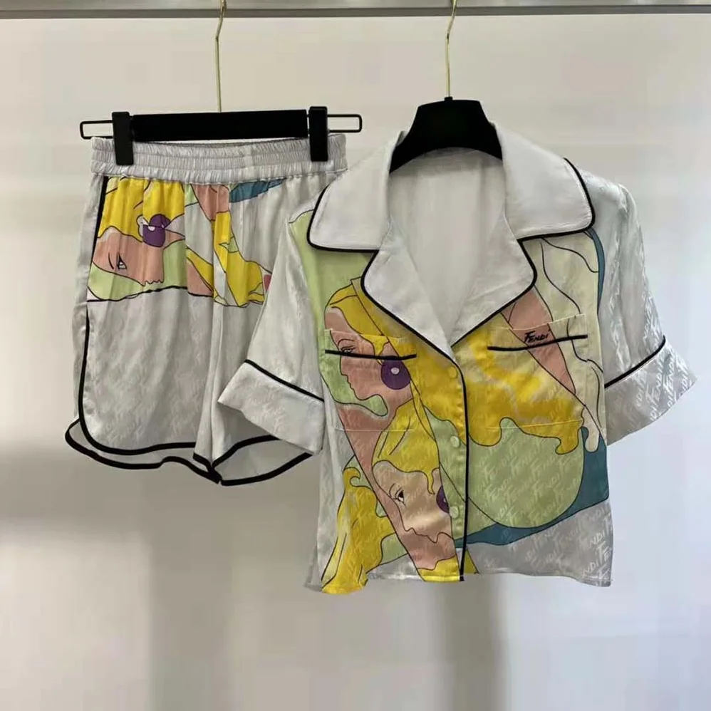 Fendi Pajama Set Multicolor Silk Pajama Set for Women in White Fendi Pajama Set Multicolor Silk Pajama Set for Women in White
