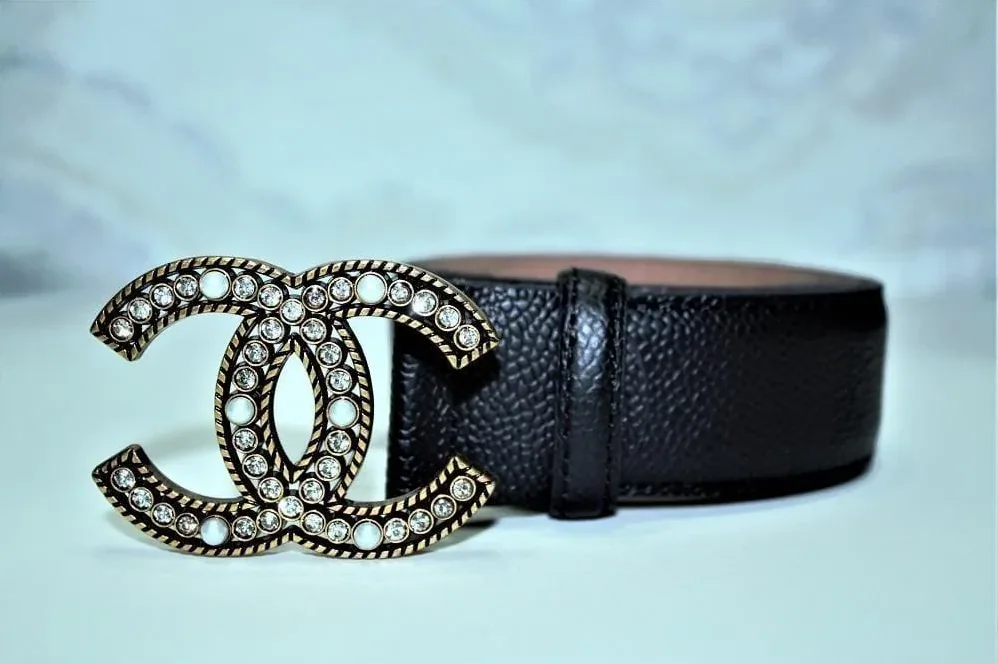 Amazing Caviar Pattern Belt Gold Diamond Buckle