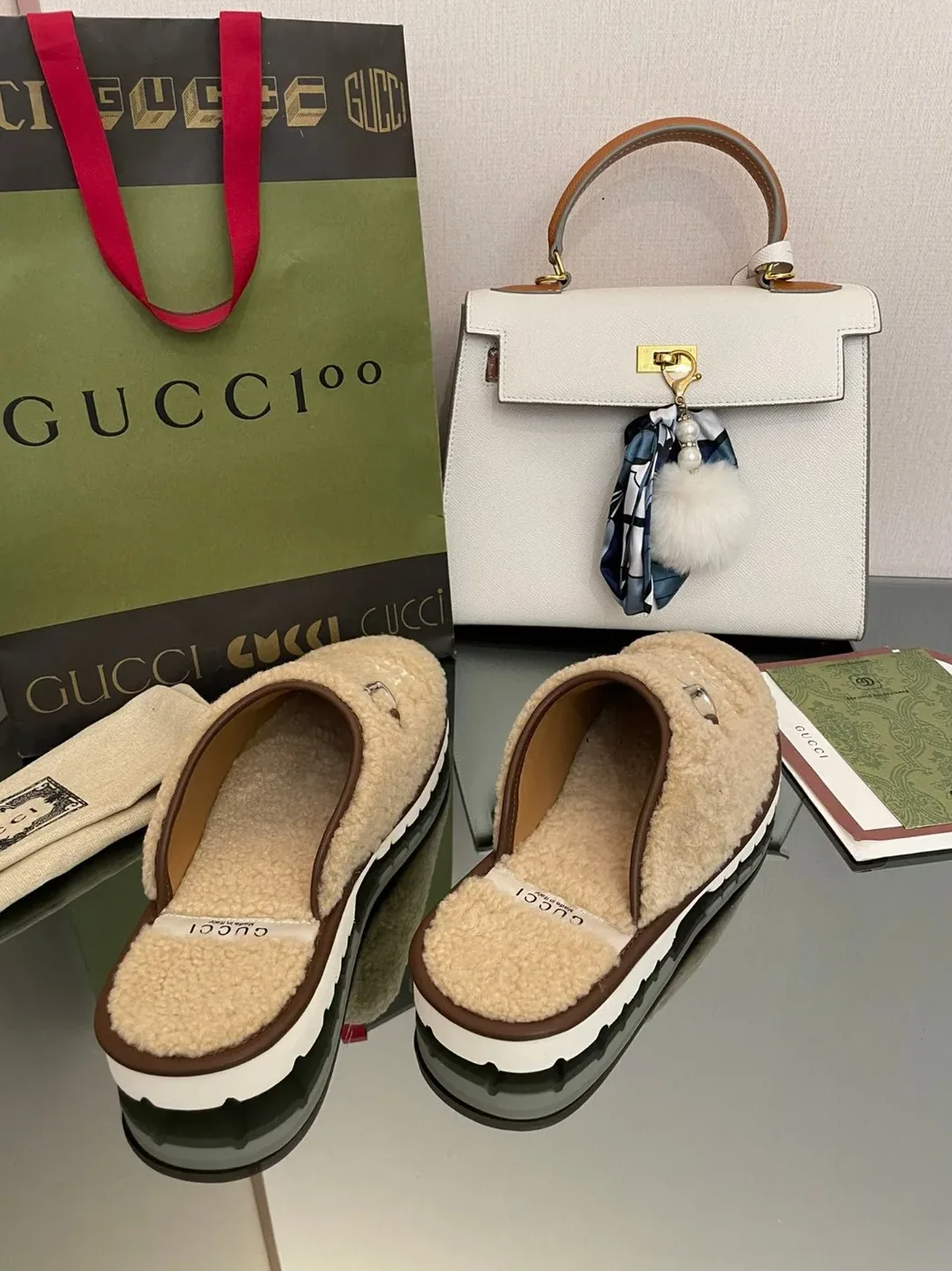 Gucci x The North Face Slippers Beige DEB70 Gucci x The North Face Slippers Beige DEB70
