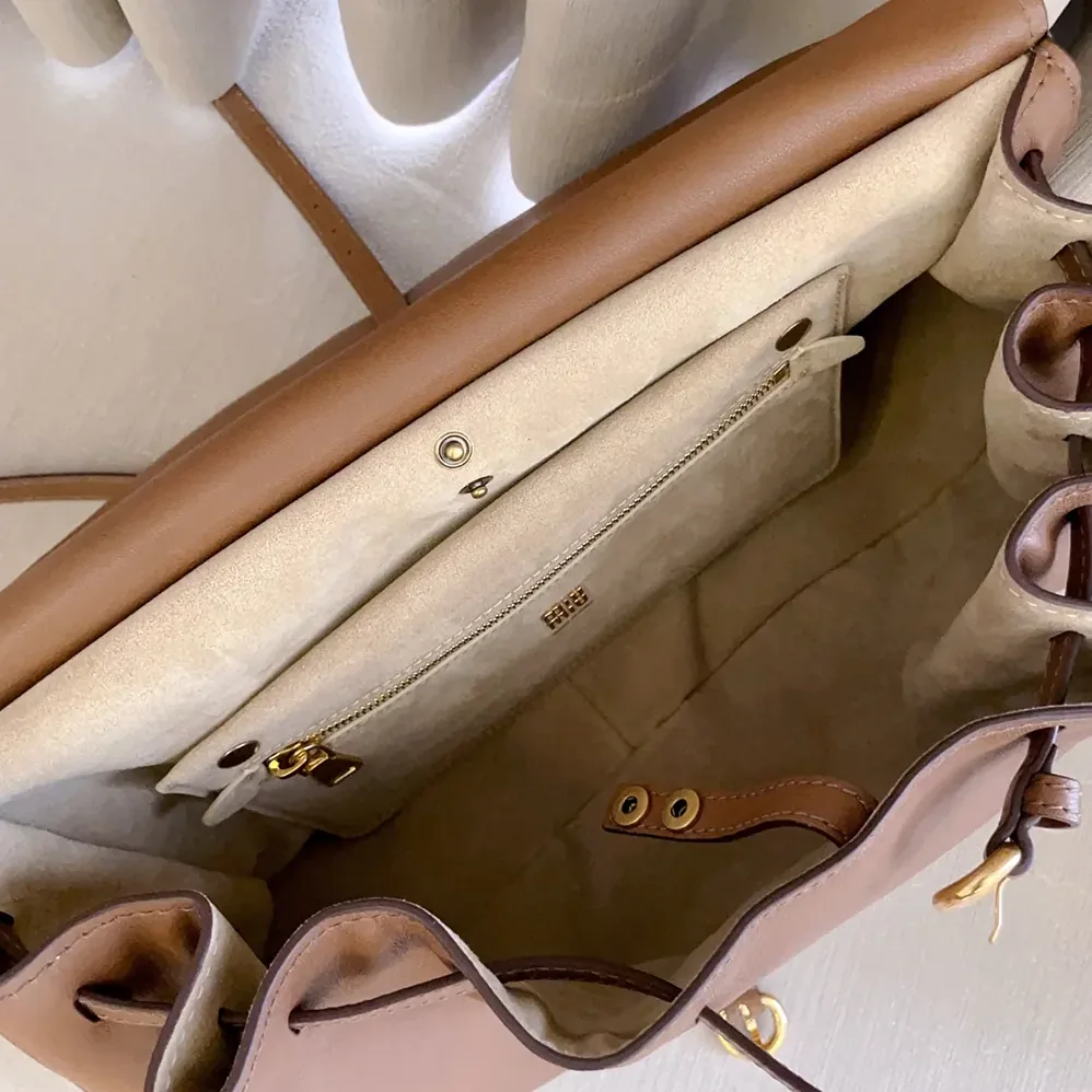 Miu Miu Rendez for Women in Vous Leather Bag Oak