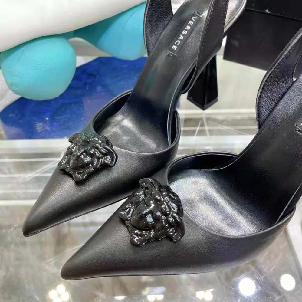 Versace LA Medusa Sling-Black Pumps in 10.5cm Heel Hight for Women Versace LA Medusa Sling-Black Pumps in 10.5cm Heel Hight for Women