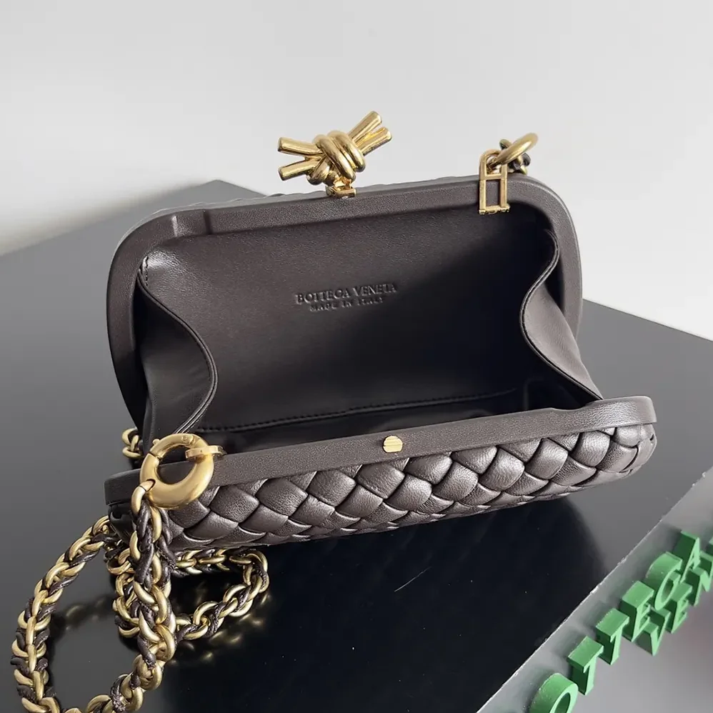 Bottega Veneta Knot Minaudière Clutch in Calfskin Leather for Women in Maroon Bottega Veneta Knot Minaudière Clutch in Calfskin Leather for Women in Maroon