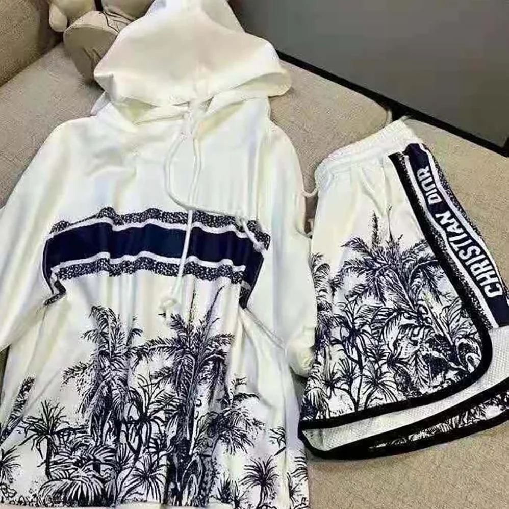 Dior Chez Moi Short for Women in Sleeved Hooded Sweatshirt Dior Chez Moi Short for Women in Sleeved Hooded Sweatshirt