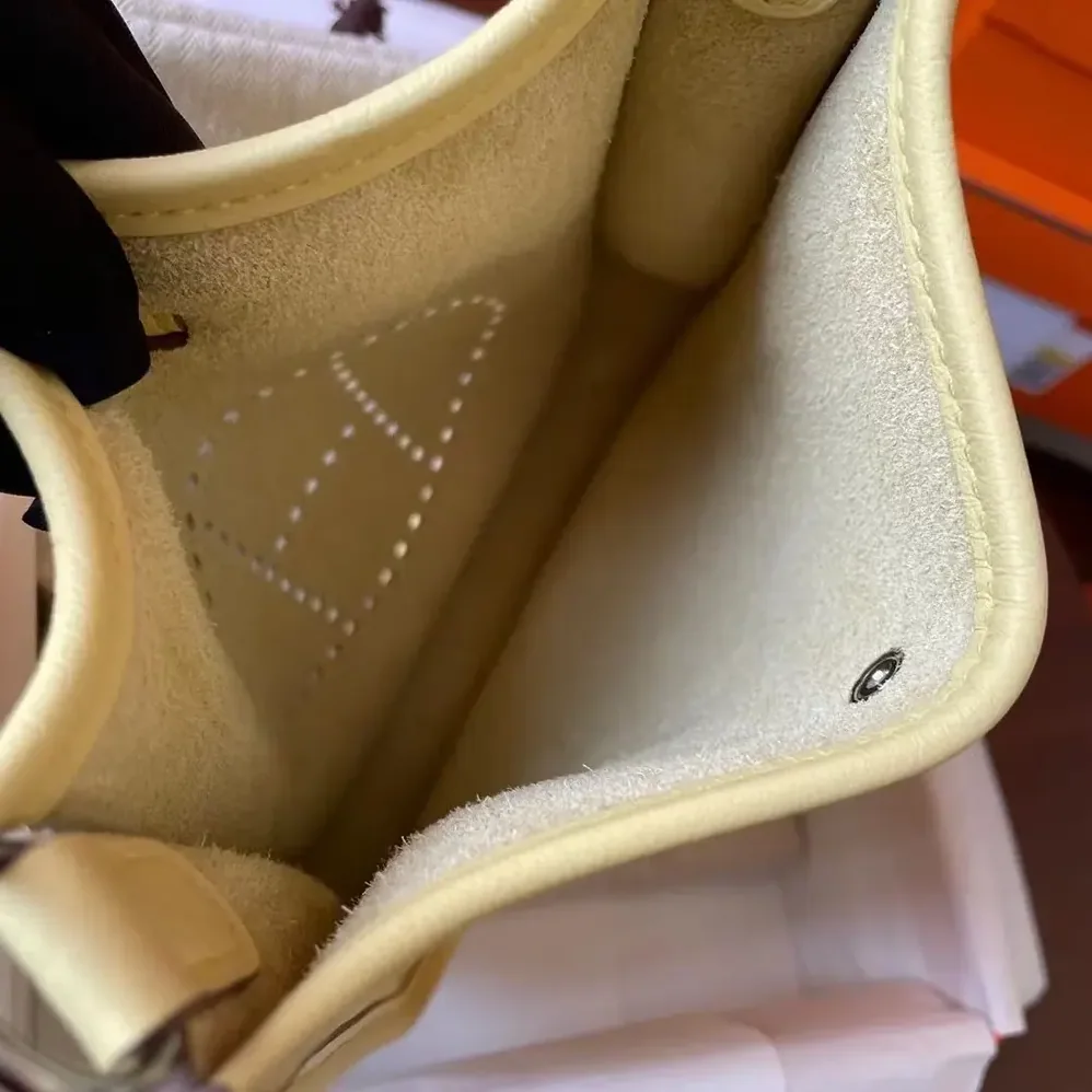 Hermes Evelyne 16 Amazone in Clemence Leather for Women in Yellow/Silver Hermes Evelyne 16 Amazone in Clemence Leather for Women in Yellow/Silver