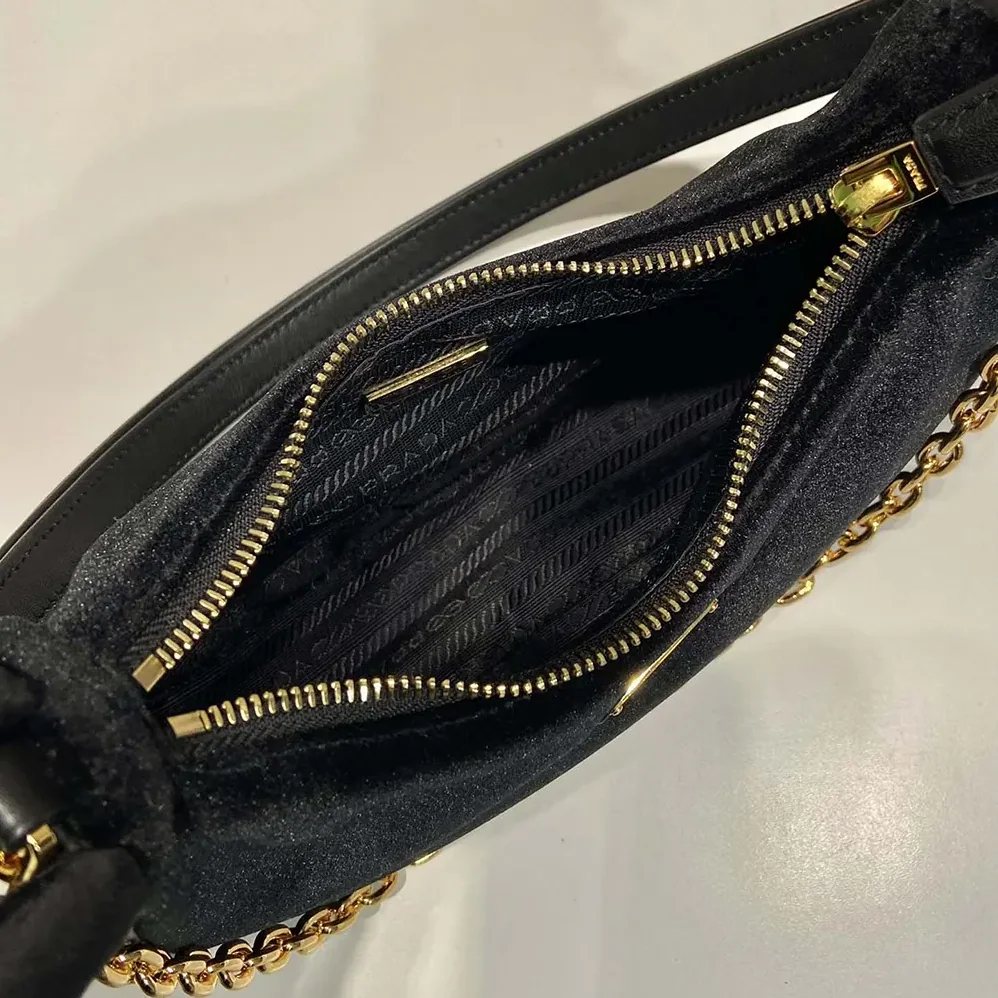 Prada Re-Edition Velvet Mini-bag for Women in Black