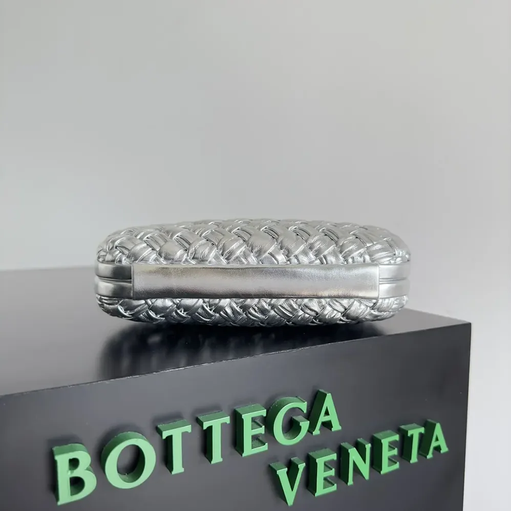 Bottega Veneta Knot Pressed Intreccio Laminated Leather Minaudiere for Women in Silver Bottega Veneta Knot Pressed Intreccio Laminated Leather Minaudiere for Women in Silver