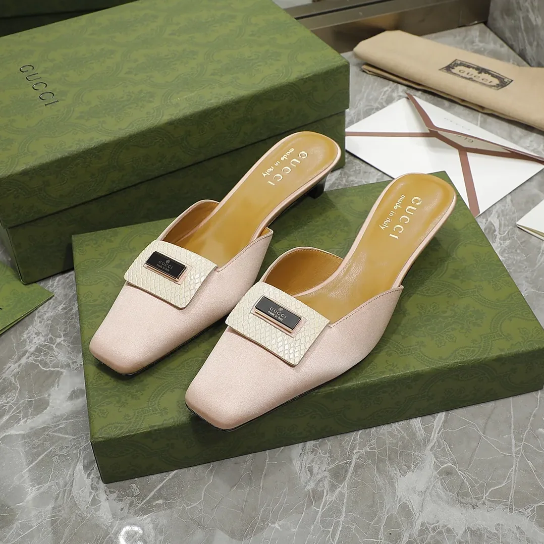 Gucci Slipper Sandals Pink Gucci Slipper Sandals Pink