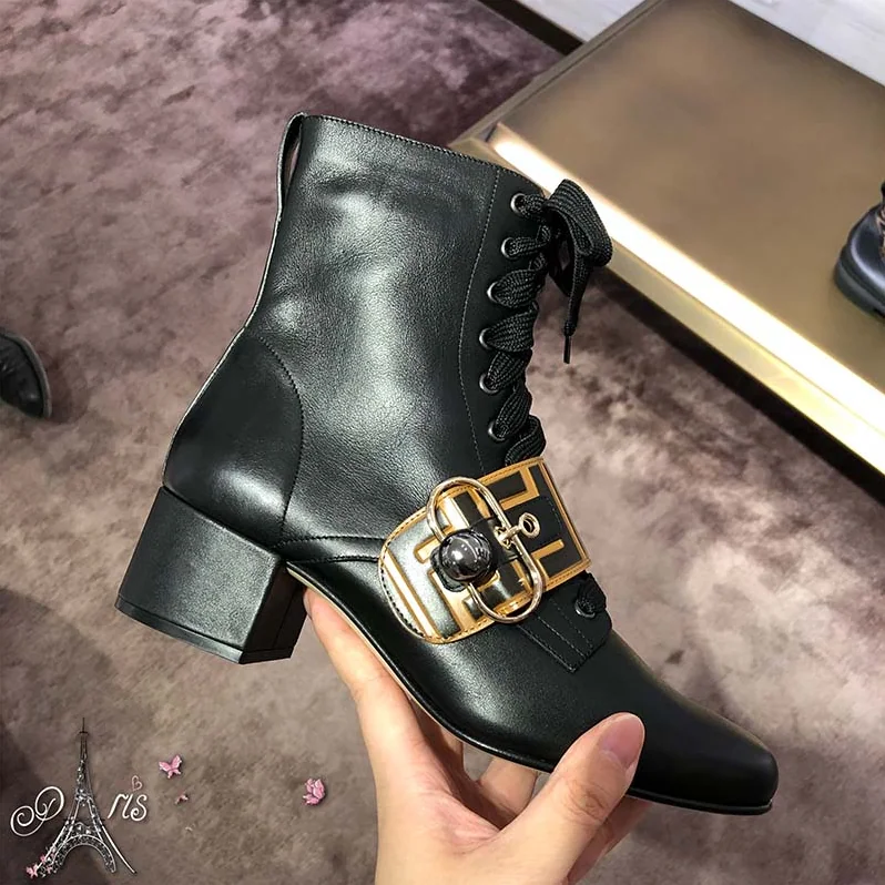 Fendi Shoes Ankle Boots in Calf Leather for Women in Black Fendi Shoes Ankle Boots in Calf Leather for Women in Black